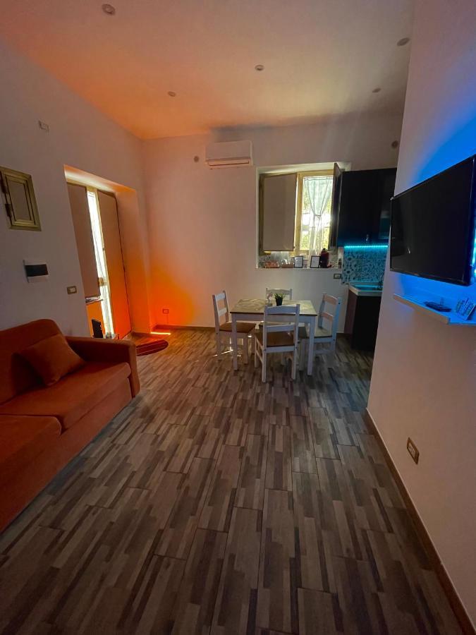 L'Oasi Di Luis Villa Napoli Bagian luar foto