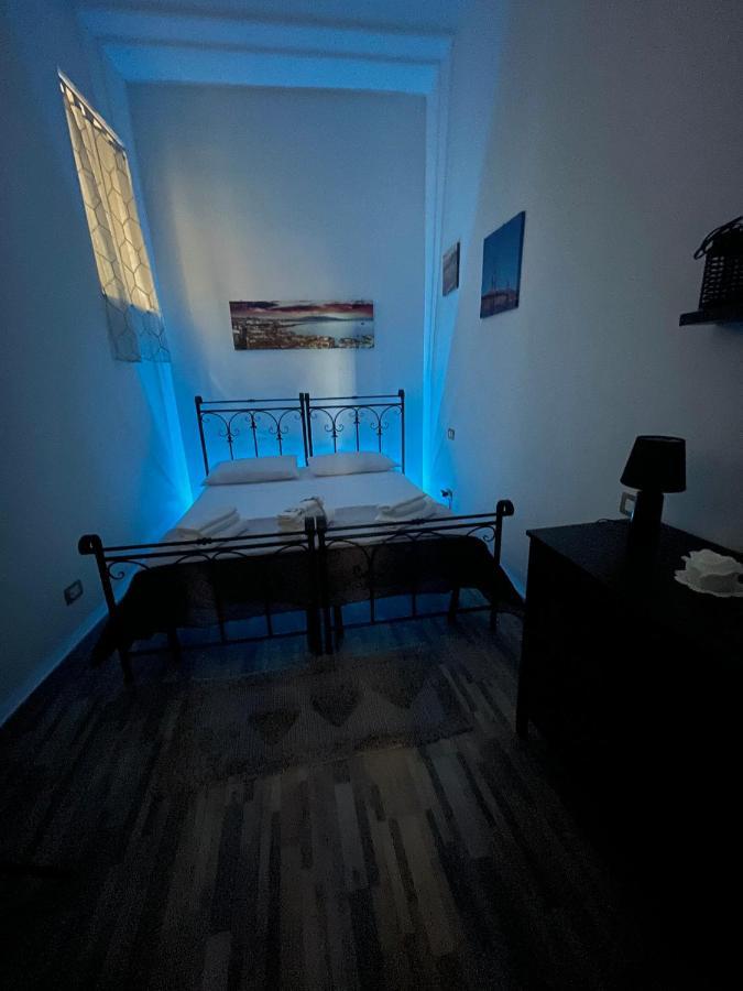 L'Oasi Di Luis Villa Napoli Bagian luar foto
