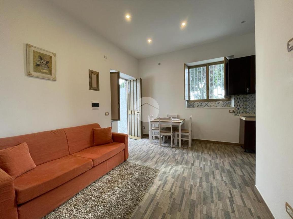 L'Oasi Di Luis Villa Napoli Bagian luar foto